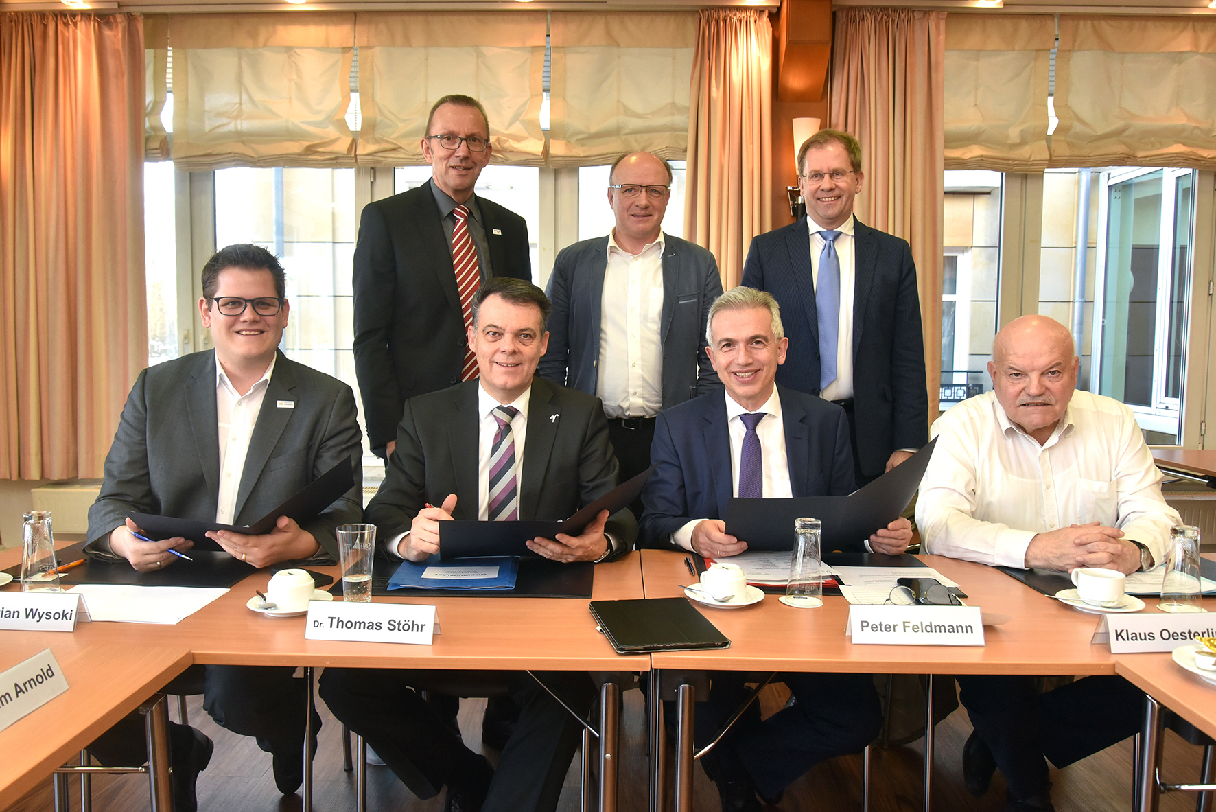 traffiQ Oberbürgermeister Feldmann und Bürgermeister Stöhr vereinbaren Potenzialstudie über